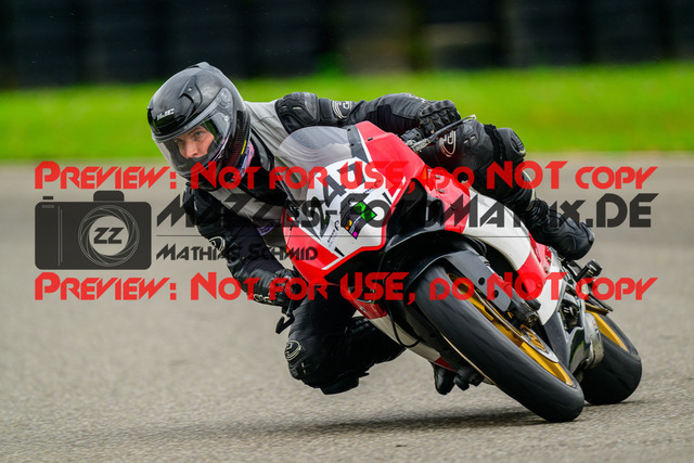 MaZZes_Fotomatrix_20241002_6007705_7608 | INST