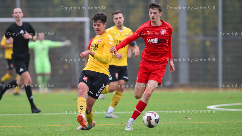 FC Kilia Kiel vs SV Eichede | Marvin Müller (Kilia #24) / Luca Reimers (Eichede #2) - Fußball-Oberliga Männer 2024/2025 / FC Kilia Kiel vs SV Eichede / Kilia Stadion / Kiel / 26.10.24 - Realisiert mit Pictrs.com
