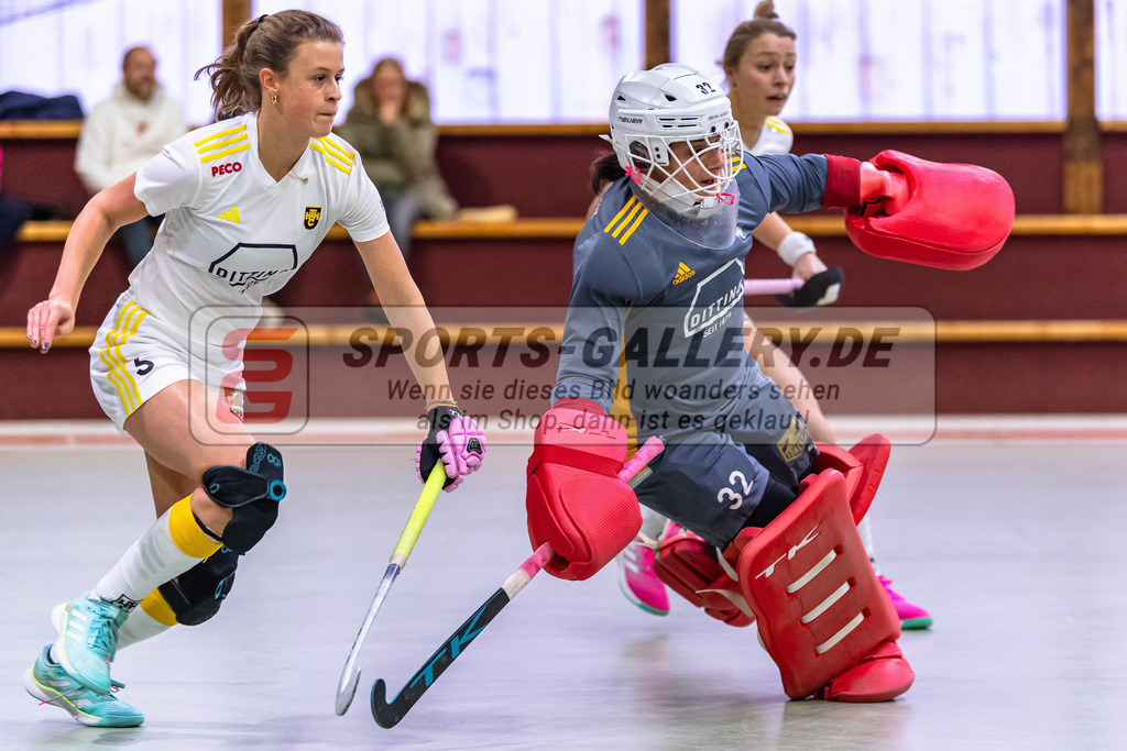 SM_20240114-D5A_1054 | 1.Bundesliga Hallenhockey  (W) UHC - HTHC / 2:5 (1:2)