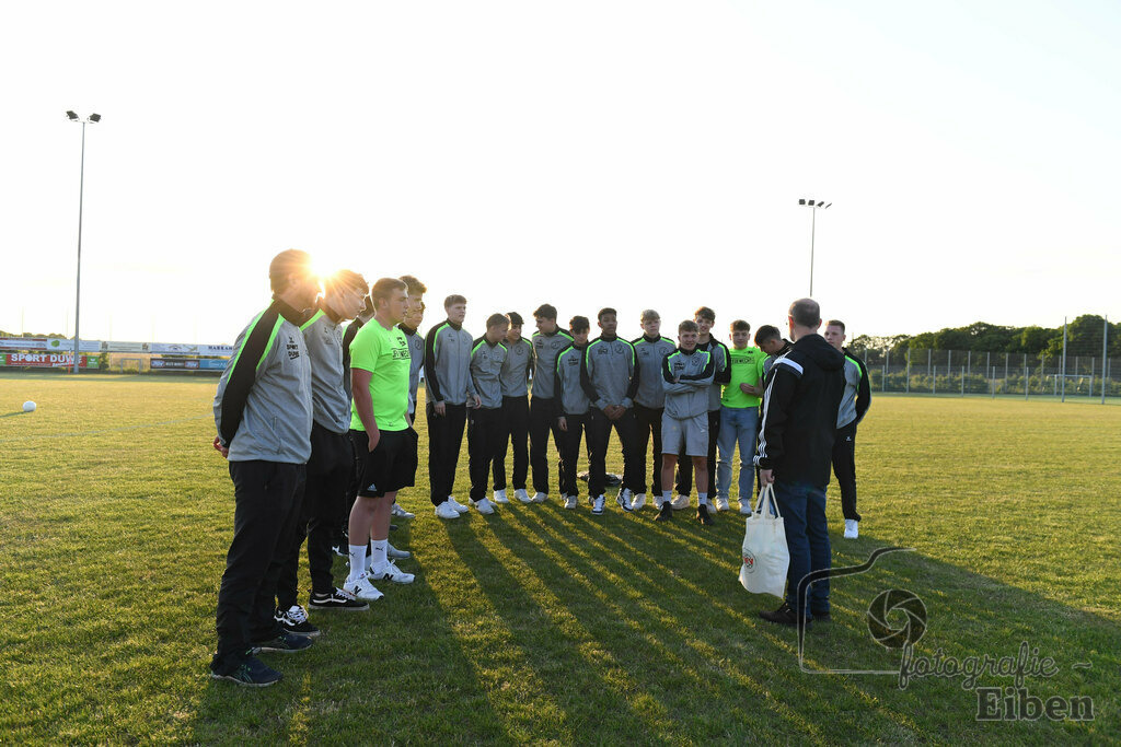 Ehrung Meisterschaft A-Junioren JFV Edewecht | Ehrung Meisterschaft A-Junioren JFV Edewecht am 02.06.2023 in Edewecht (Sportanlage Göhlenweg), Photo: Philip Eiben 2023 - Realisiert mit Pictrs.com