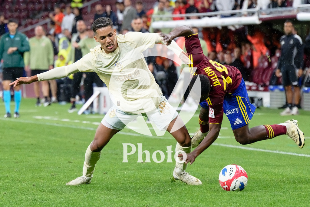 UEFA Conference League Play-offs 2nd leg - Servette FC v FC Shakhtar Donetsk | Ablie Jallow (30 Servette FC) Pedrinho (38 FC Shakhtar Donetsk) battle for the ball (duel)  during the UEFA Conference League Play-offs 2nd leg match between Servette FC and FC Shakhtar Donetsk at Stade de Geneve in Geneva, Switzerland