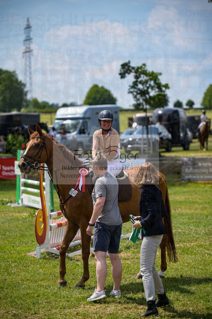Reitturnier Voxtrup | Entdecke hochwertige Reitturnierfotos von Foto Oger. Professionell, emotional und authentisch – jetzt Lieblingsmomente im Shop bestellen.Deutschlandweite Turnierfotografie. - Realisiert mit Pictrs.com