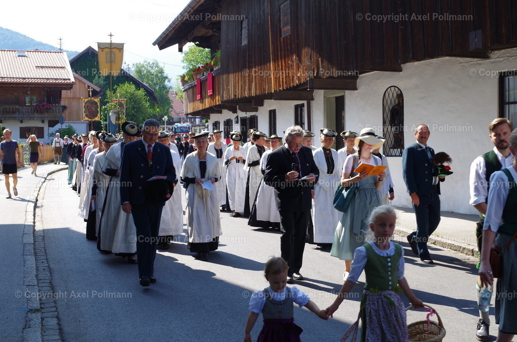IMGP3882 | fotografiert von Axel PollmannLeonhardi Wallfahrt Benediktbeuern und Murnau, Fronleichnam, Fasching, Landschaft im Loisachtal und Benediktbeuern  - Realisiert mit Pictrs.com