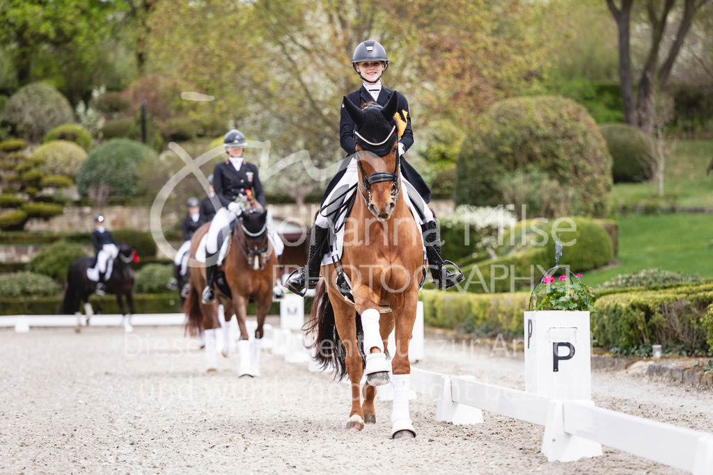 260412_Kronberg_S-Dressur-662 | Deine schönsten Turniermomente als professionelle Fotos! Entdecke hochwertige Pferdesport-Fotografie im Online-Shop. Jetzt Fotos finden & bestellen!