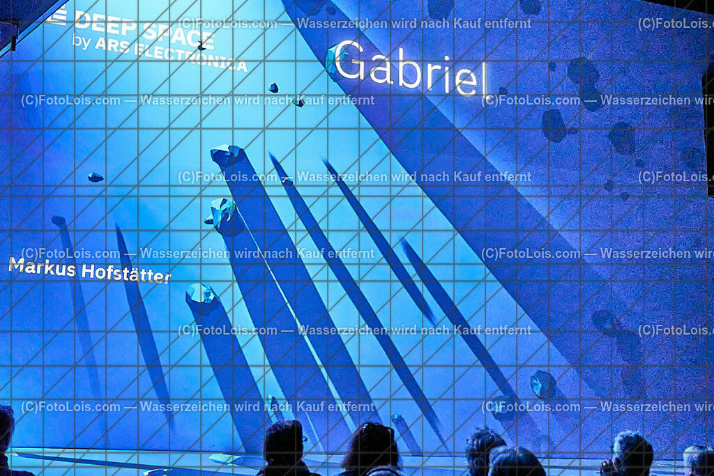 ALP8853_Linz_ARS-Elektr_MH_Nassplattenfotografie_Gabriel | Hochzeitsfotograf mit dem Blick für´s Wesentliche, Firmung, Erstkommunion, Firmenfeiern, Sportfotoservice, Reproduktionen, Konzertfotografie, Pressefotografie, Luftbildfotografie, Innenarchitektur, Werbefotografie, Sponsoren-Livebildfotografie.