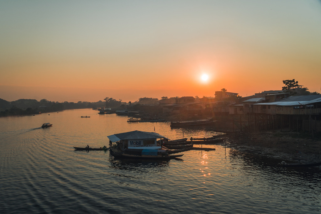 Amazonas Sunrise | freigereist - Realisiert mit Pictrs.com