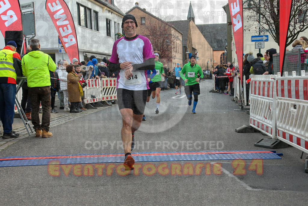 221127_1215_EX1_2233 | Sportfotografie im Rhein-Sieg Kreis, Köln, Bonn, NRW, Rheinland Pfalz, Hessen, etc. Unser Tätigkeitsfeld umfasst den Laufsport vom Volkslauf über den Marathon, Duathlon, Triathon bis zum Ultralauf wie Kölnpfad Ultra oder Schindertrail.
