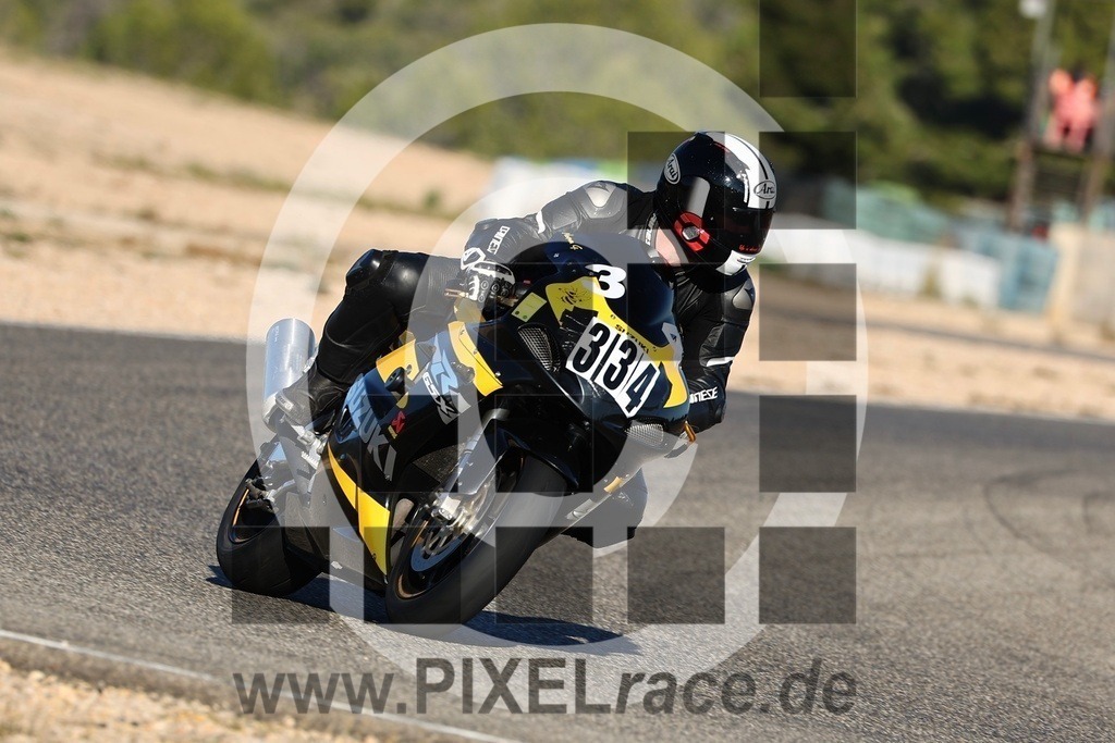 0334-20241228_12414 | Schöne Erinnerungen an spannende Momente - das festzuhalten ist unser Job. PIXELrace.de ist seit 2003 auf den Rennstrecken Europas unterwegs um die Action draußen beim Fahren und die wunderbare Stimmung imm Fahrerlager für euch einzufangen.