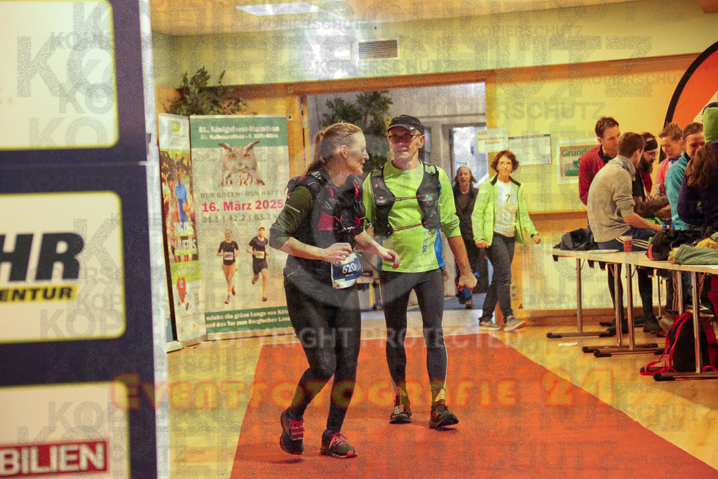 241208_1153_EX1_6830 | Sportfotografie im Rhein-Sieg Kreis, Köln, Bonn, NRW, Rheinland Pfalz, Hessen, etc. Unser Tätigkeitsfeld umfasst den Laufsport vom Volkslauf über den Marathon, Duathlon, Triathon bis zum Ultralauf wie Kölnpfad Ultra oder Schindertrail.