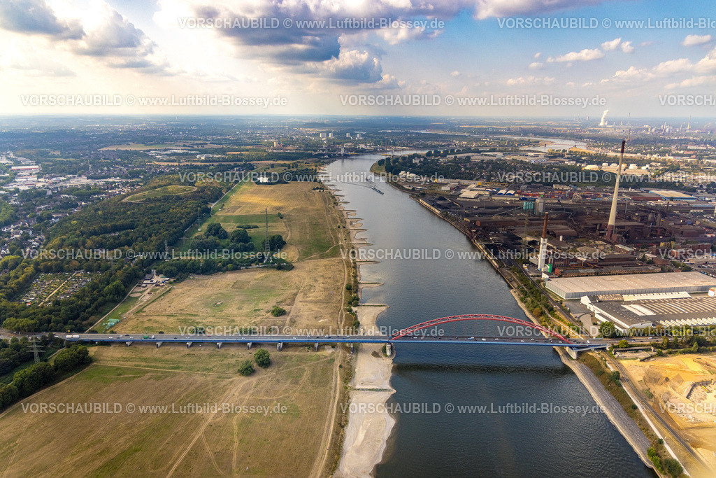 Duisburg220804678Rheinniedrigwasser | Luftbild, Niedrigwasser des Rheins mit der Brücke der Solidarität und dem Naturschutzgebiet  Rheinauen,  Duisburg, Ruhrgebiet, Nordrhein-Westfalen, Deutschland 