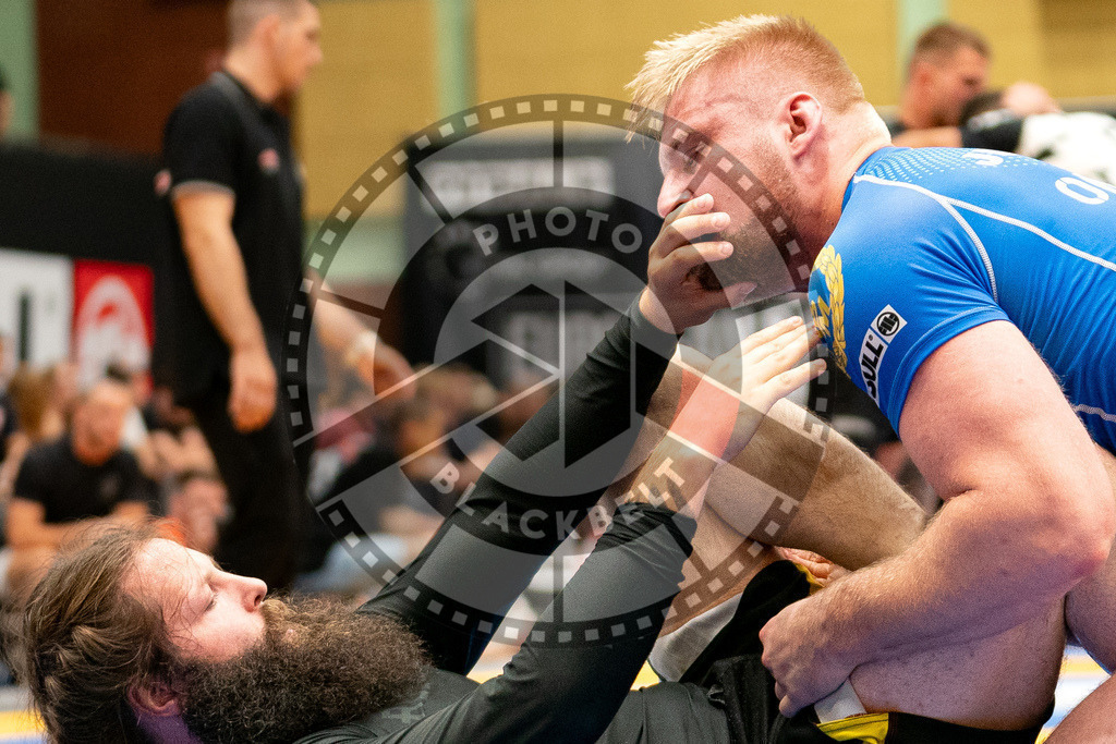 20230916PBB4757 | Fighters compete during the grappling tournement ADCC Trials (European, Middle East and African Championship) in Warsaw, Poland, on September 16, 2023.