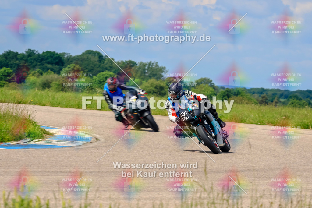MotoTeam-0710 | Hier findet Ihr Bilder von Touristenfahrten auf der Nürburgring Nordschleife oder von anderen Veranstaltungen die ich besucht habe. Viel Spass beim Durch Schauen 