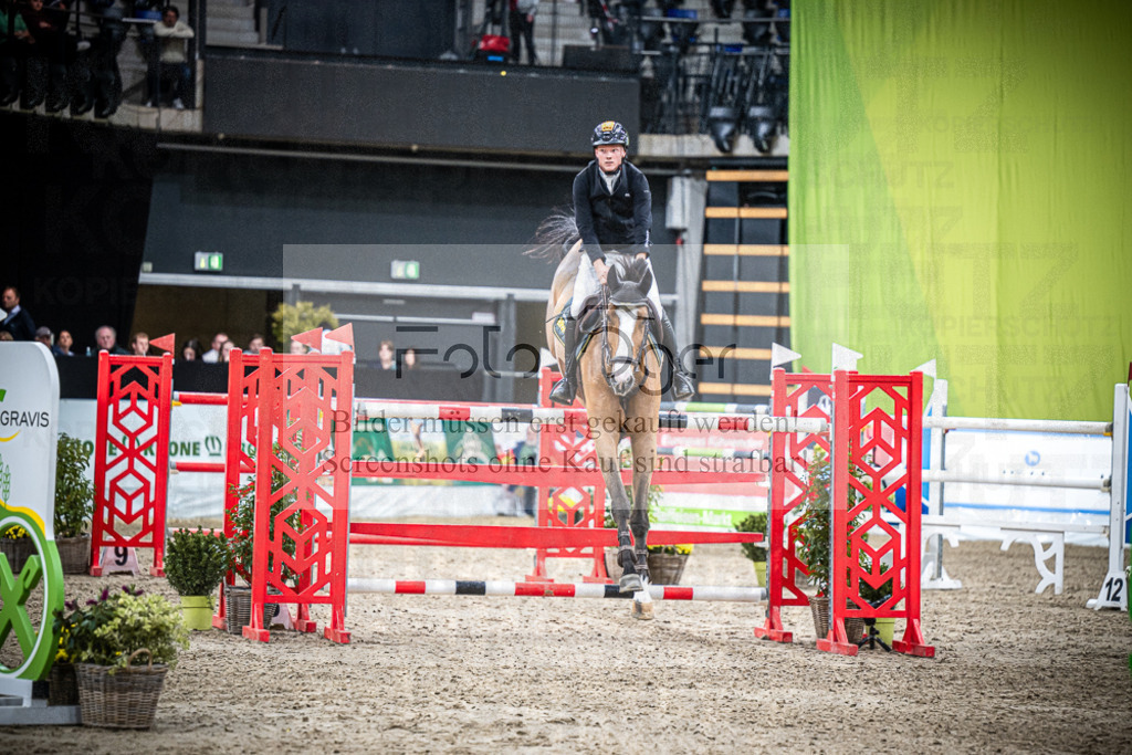 DOS_1970 | Entdecke hochwertige Reitturnierfotos von Foto Oger. Professionell, emotional und authentisch – jetzt Lieblingsmomente im Shop bestellen.Deutschlandweite Turnierfotografie. - Realisiert mit Pictrs.com