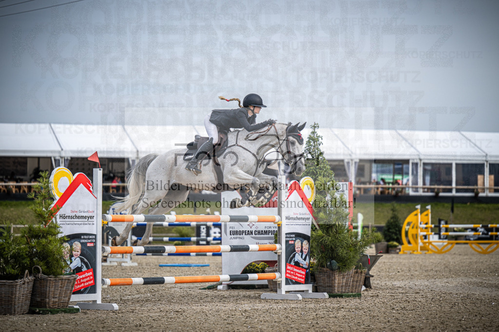 DOS_3412 | Entdecke hochwertige Reitturnierfotos von Foto Oger. Professionell, emotional und authentisch – jetzt Lieblingsmomente im Shop bestellen.Deutschlandweite Turnierfotografie. - Realisiert mit Pictrs.com