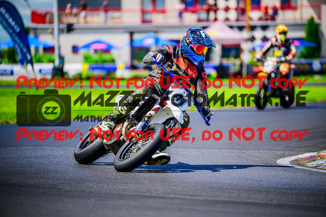 MaZZes_FotoMatrix_240713_6021986_6448 | UE40