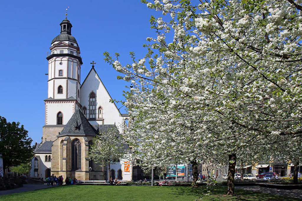 Foto: Leipzig - Thomaskirche | Das Team hinter BILDLEXIKON LEIPZIG bündelt historische wie aktuelle Informationen über die Stadt Leipzig in Text und Bild auf einer Plattform und stellt diese der interessierten Öffentlichkeit zur Verfügung.