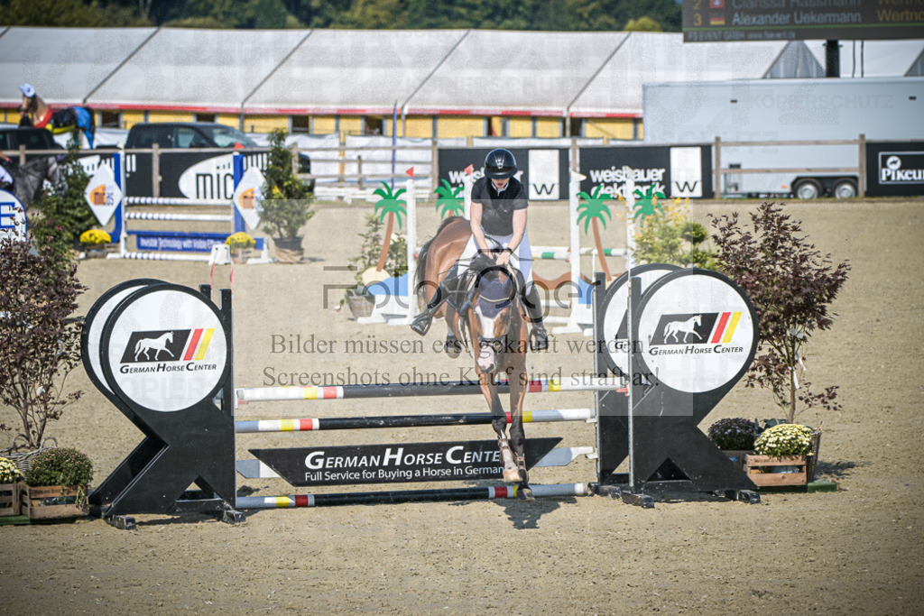 DOS_2280 | Entdecke hochwertige Reitturnierfotos von Foto Oger. Professionell, emotional und authentisch – jetzt Lieblingsmomente im Shop bestellen.Deutschlandweite Turnierfotografie. - Realisiert mit Pictrs.com