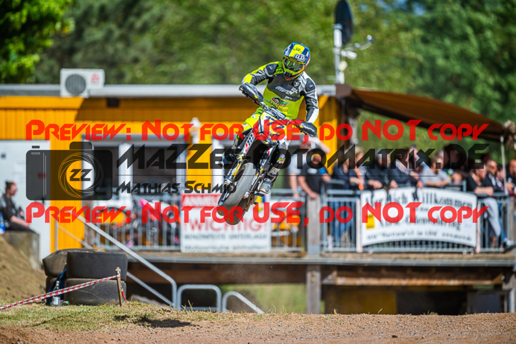 MaZZes_FotoMatrix_220529_0140 | Fotograf Mathias Schmid
Sportfotograf,
Eventfotograf,
Hochzeitsfotograf,
Portraitfotograf