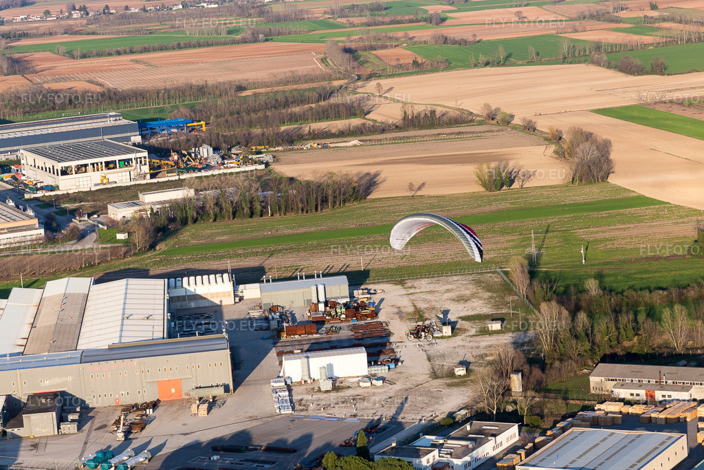 Vue aérienne: Aéroport d'Al Casale à Panellia di Sedegliano dans le département Frioul-Vénétie Julienne, Italie – .Photo: IMG_105571.jpg prise le 07/04/2018 par Werner Riehm/FLY-FOTO.eu – Résolution de l'original: 5472 x 3648 px