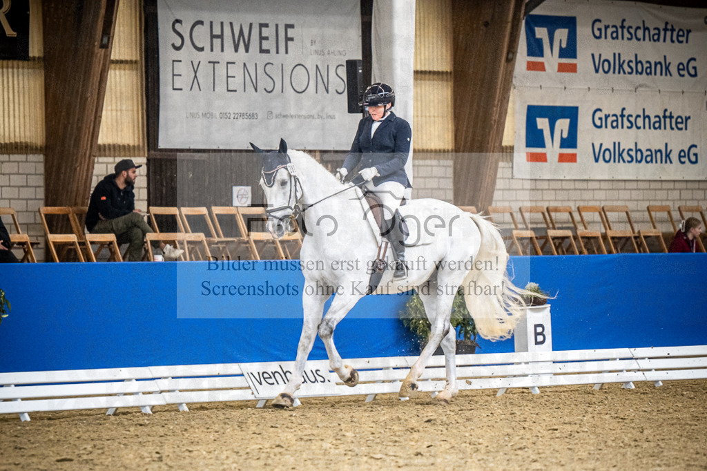 DOS_3353 | Entdecke hochwertige Reitturnierfotos von Foto Oger. Professionell, emotional und authentisch – jetzt Lieblingsmomente im Shop bestellen.Deutschlandweite Turnierfotografie. - Realisiert mit Pictrs.com