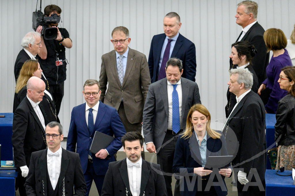 _DWI6083 | Finnischen Premierminister Petteri Orpo und EU-Präsidentin Roberta Metsola in Europäisches Parlament in Strassbourg - Realisiert mit Pictrs.com
