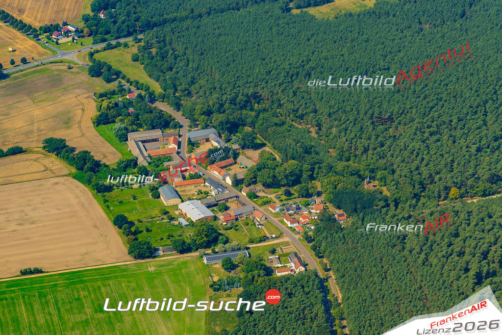 Häsewig Rochau Bild- Das Luftbild wurde 2025 vom UL-Flugzeug heraus erstellt ( keine Drohne bzw. Drohnenaufnahme ) - Hochauflösende Luftaufnahme -Nicht vergleichbar mit Google Maps oder Satelittenbilder- Die Geschenkidee !Mit Lizenz und Bildrechte bestellbar - CC