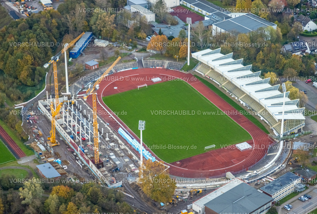 Bochum231102823 | Luftbild, Lohrheidestadion Fußballplatz und Leichtathletikstadion der SG Wattenscheid 09, Baustelle mit Neubau Westtribüne, Leithe, Bochum, Ruhrgebiet, Nordrhein-Westfalen, Deutschland