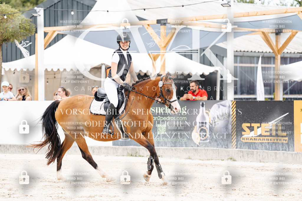 CK907852 | Turnierfotografie Pferdefotografie Trier Rheinland-Pfalz Pferdesport Reitsport Tierfotografie Sportfotografie Pferdevideo Pferdevideografie Equestrianvideography equestrianphotography  - Realisiert mit Pictrs.com