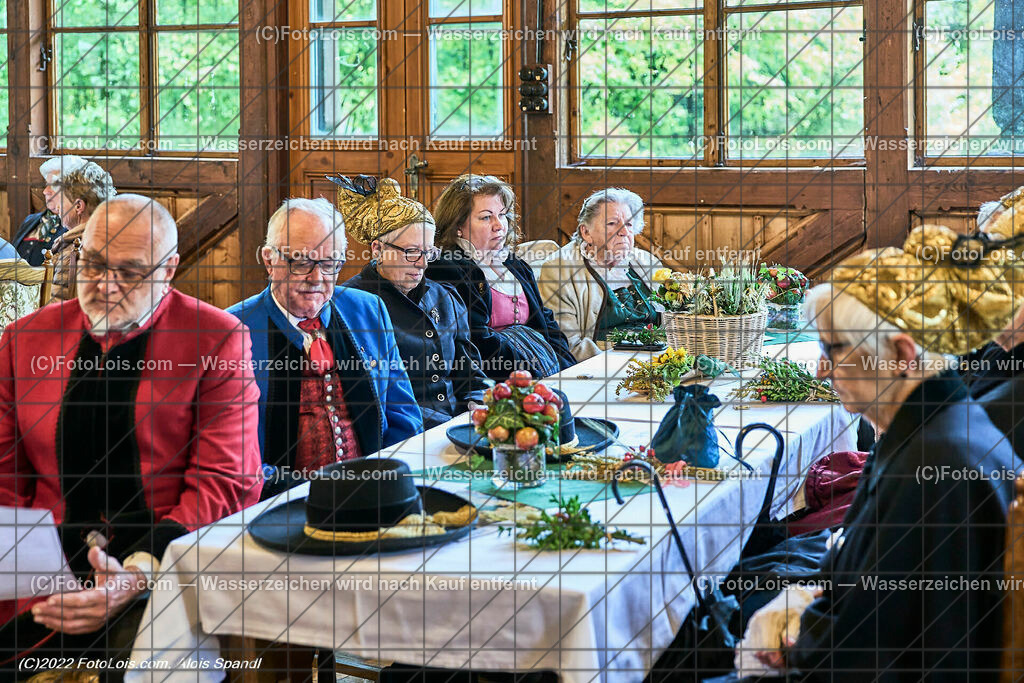 ALP0651_Erntedankfest_Lackenhof-Langau_Golkdhaubengruppe | (C)FotoLois.com, Alois Spandl, ERNTEDANKFEST Lackenhof/Langau im rothschild´schen Glassalon in Langau/Maierhöfen, So 2. Okt. 2022.