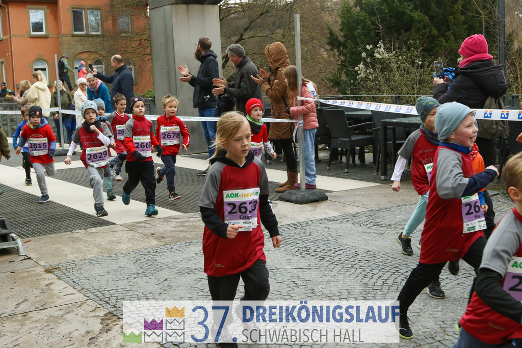 AOK JuniorCup 400m | 3Koenigslauf 2023 - Realisiert mit Pictrs.com