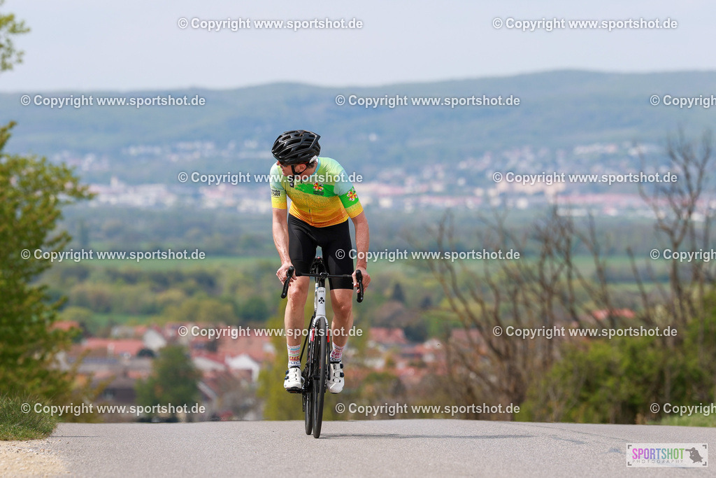 937_AR6_1884 | Neusiedlersee Radmarathon 2026@sportshot_your_pictrs #yourpictures#roadtowm2029 #nrm #neusiedlerseeradmarathon #neusiedlersee #neusiedlerseetourismus #burgenland #mörbisch #nrm26 #burgenlandtourismus #voglundco #poweredbyburgenlandtourismus #radsport #rad #marathon #ucigranfondo #visitburgenland #ucigranfondoworldseries