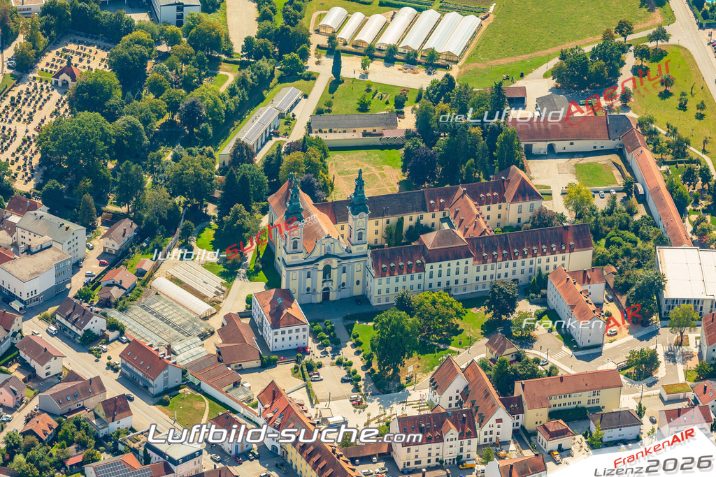 Schrägluftbild  Kirche  Fürstenzell - Das Luftbild wurde 2025 vom UL-Flugzeug heraus erstellt ( keine Drohne ) - Hochauflösende Luftaufnahme -Nicht vergleichbar mit Google Maps oder Satelittenbilder- Die Geschenkidee !Mit Lizenz und Bildrechte bestellbar