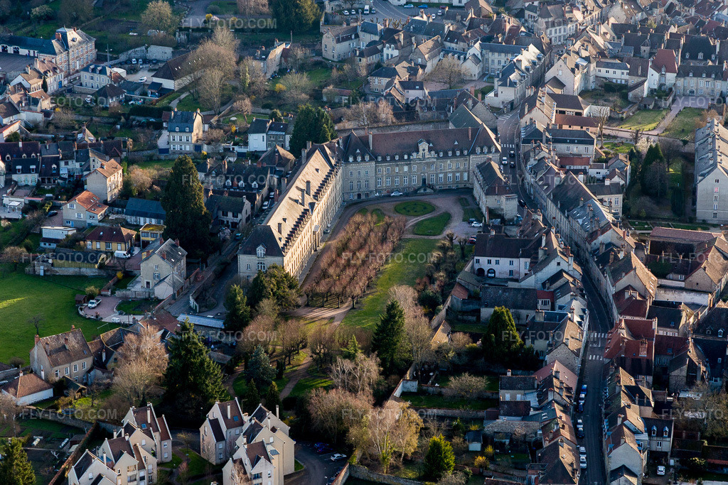 Aerial view: (Burgundy) in Autun in the state Saone et Loire, France. – Photo: IMG_105467.jpg taken on 04/01/2018 by Werner Riehm/FLY-FOTO.com – Resolution of the original: 5160 x 3440 px