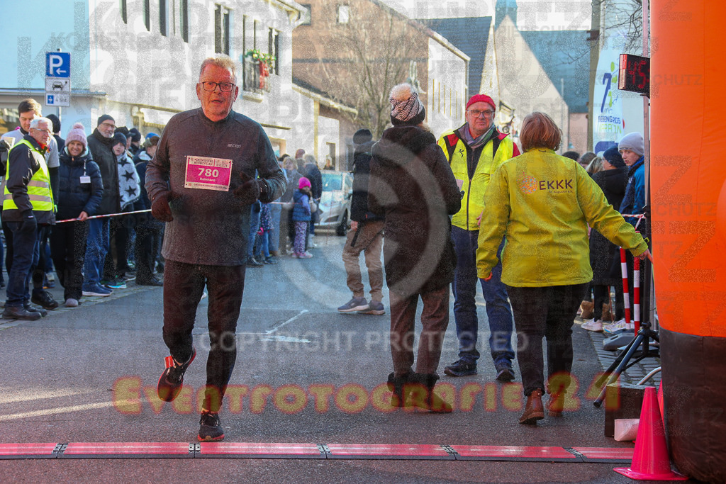 241201_1110_EX1_0148 | Sportfotografie im Rhein-Sieg Kreis, Köln, Bonn, NRW, Rheinland Pfalz, Hessen, etc. Unser Tätigkeitsfeld umfasst den Laufsport vom Volkslauf über den Marathon, Duathlon, Triathon bis zum Ultralauf wie Kölnpfad Ultra oder Schindertrail.