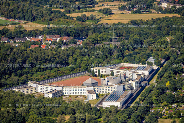 Gelsenkirchen220801404 | Luftbild, Neues Pumpwerk-Gebäude der Emschergenossenschaft nahe der Sutumer Brücken auf der Schleuseninsel zwischen Rhein-Herne-Kanal und Fluss Emscher, Schalke-Nord in Gelsenkirchen, Ruhrgebiet, Nordrhein-Westfalen, Deutschland