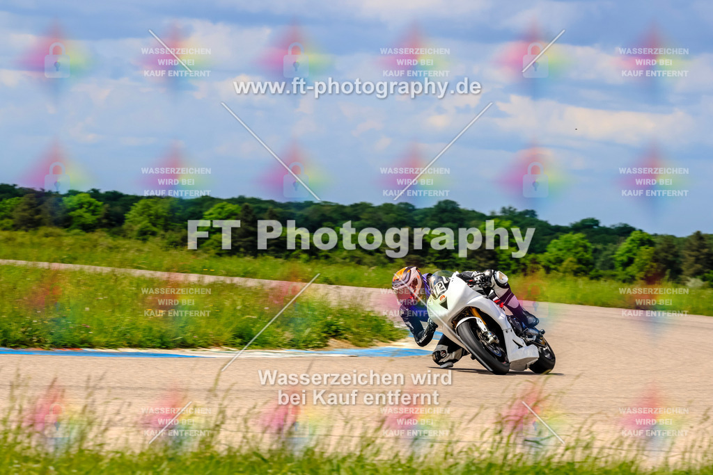 MotoTeam-0738 | Hier findet Ihr Bilder von Touristenfahrten auf der Nürburgring Nordschleife oder von anderen Veranstaltungen die ich besucht habe. Viel Spass beim Durch Schauen 