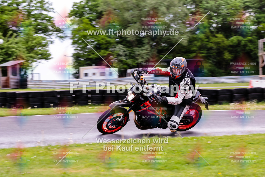 MotoTeamVBK-20114 | Hier findet Ihr Bilder von Touristenfahrten auf der Nürburgring Nordschleife oder von anderen Veranstaltungen die ich besucht habe. Viel Spass beim Durch Schauen 