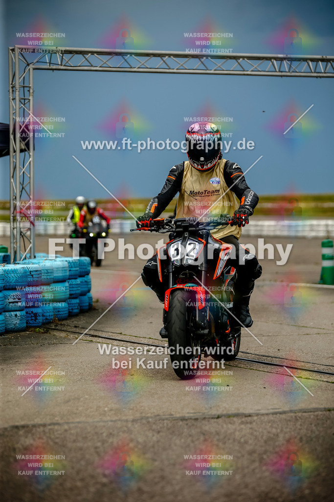 Chambley Juli-1305 | Hier findet Ihr Bilder von Touristenfahrten auf der Nürburgring Nordschleife oder von anderen Veranstaltungen die ich besucht habe. Viel Spass beim Durch Schauen 