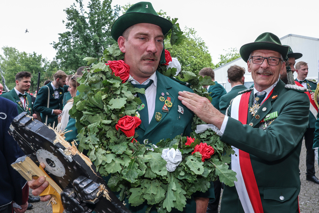 top-top.de 240601-147 | Foto, Video, Fotografie, Videografie, Fotobox, DJ, Discjockey, Musik, Musikbox, Veranstaltung, Photobooth, Amazon, Ebay, Buchtipp, Bestseller, Autor, Verlag, Buch, Wesel, Hamminkeln, NRW, Dinslaken, Rees, Drohne, Hochzeit, Party, Fotobox, Wesel, Fotograf