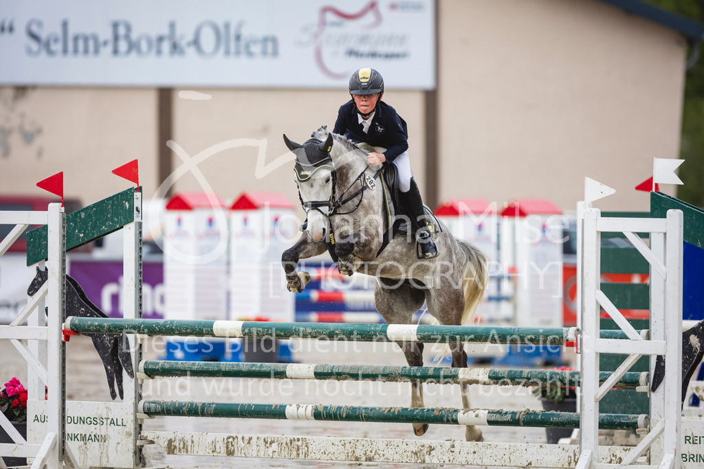 240426_Olfen-Vinnum_PonyTrophy-150 | Deine schönsten Turniermomente als professionelle Fotos! Entdecke hochwertige Pferdesport-Fotografie im Online-Shop. Jetzt Fotos finden & bestellen!