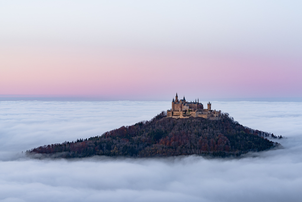 Die schwebende Insel "Burg Hohenzollern" | Heiko Oßwald - Realisiert mit Pictrs.com