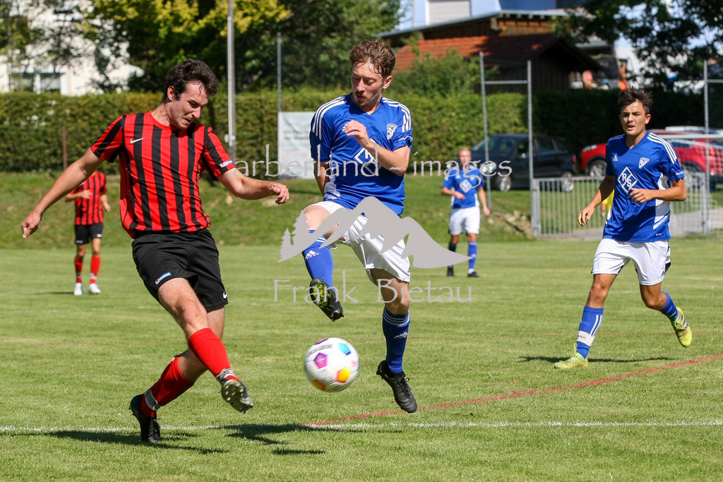 993T7472 | mitte, Maximilian Straub