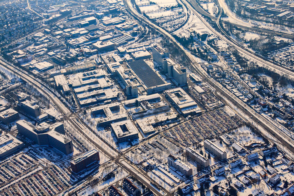 Luftbild: SIEMENS AG im Winter bei Schnee im Ortsteil Knielingen in Karlsruhe im Bundesland Baden-Württemberg in Deutschland. Foto: IMG_24124.jpg vom 16.02.2010 durch Werner Riehm/FLY-FOTO.de