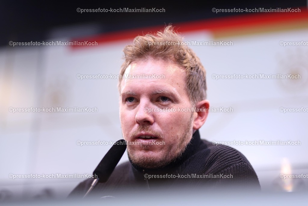 DFB22032501064 | 22.03.2025, Fußball, Abschlusstraining und Pressekonferenz vor dem Nations League  Viertelfinale Deutschland - Italien, Signal Iduna Park, Saison 2024 2025: Bundestrainer Julian Nagelsmann (GER) DFB regulations prohibit any use of photographs as image sequences and or quasi-video.