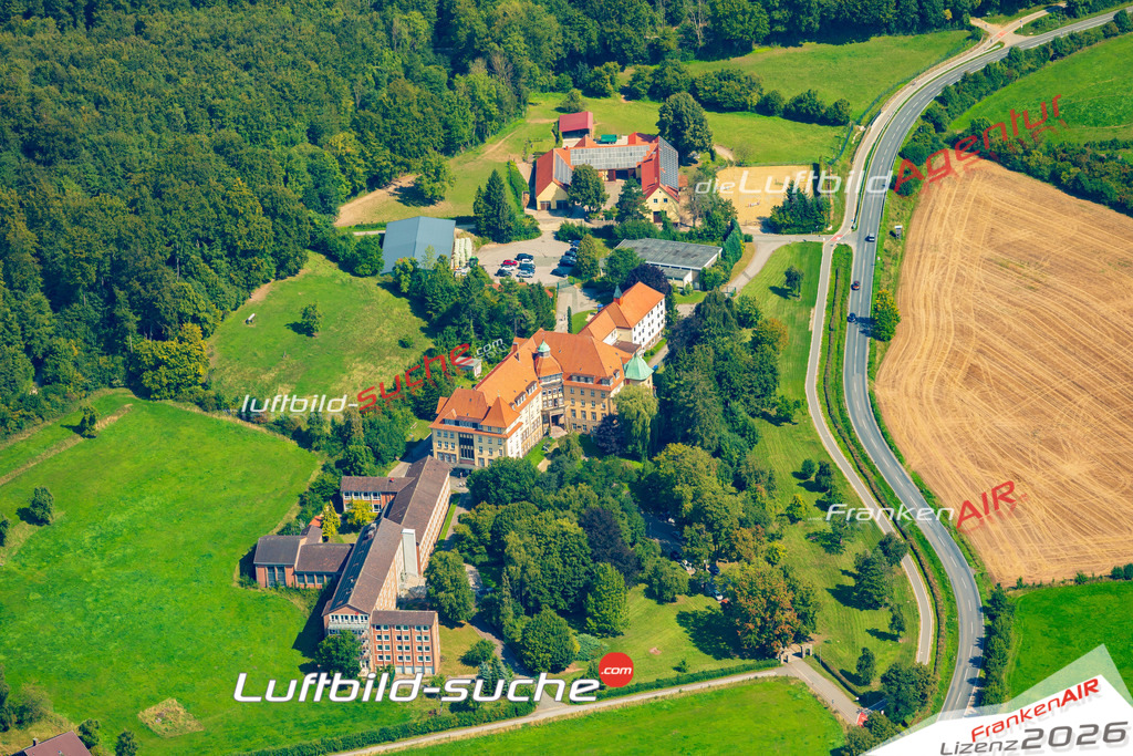 Vs Google Maps Bad Driburg - Die Luftaufnahme wurde 2025 vom UL-Flugzeug heraus erstellt ( keine Drohnenaufnahme ) - Hochauflösende Luftaufnahme - für Wandbilder und großformatige Ausdrucke geeignet. Das besondere Geschenk!Hier alle&nbsp;Infos zur Lizenzierung der LuftaufnahmeWir fliegen auch dieses Jahr wieder in Ihre Region um Luftbilder zu erstellen.- Luftbild anfragen