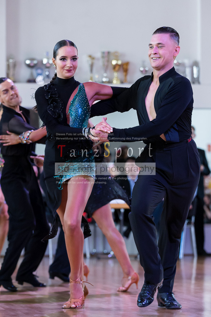 20240616_D-Cup-HGR-Latein_3600 | Tanzsportbilder, Standardtanz, Lateintanz, WDSF, DTV, LTVB, dancecomp, goc, hessen tanzt, blaues band der spree, walzer, tango, wiener walzer, slowfox, quickstepp, samba, rumba, cha-cha-cha, paso doble. jive, hd-kroft photography, turniertanzsport
