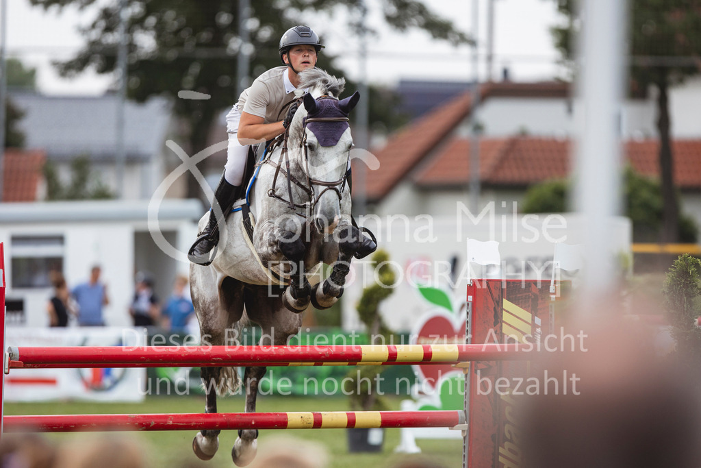 240719_LC_Youngster-S-604 | Deine schönsten Turniermomente als professionelle Fotos! Entdecke hochwertige Pferdesport-Fotografie im Online-Shop. Jetzt Fotos finden & bestellen!