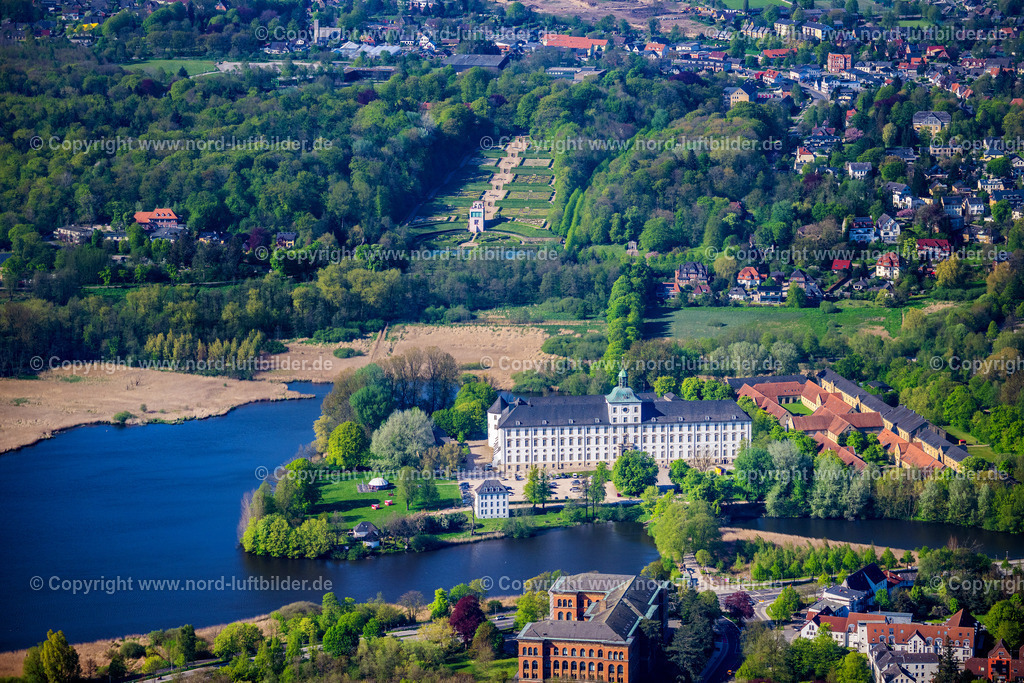 Schleswig_Schloss_Gottdorf_Landes_Museum_ELS_0720010524 | SCHLESWIG 01.05.2024 Burganlage des Schloß Gottorf im Ortsteil Annettenhöh in Schleswig im Bundesland Schleswig-Holstein. Das Schloss ist eines der wichtigsten Kulturzentren des Landes und Sitz von zwei Landesmuseen. // Castle of Schloss Gottorf in the district Annettenhoeh in Schleswig in the state Schleswig-Holstein. Foto: Martin Elsen