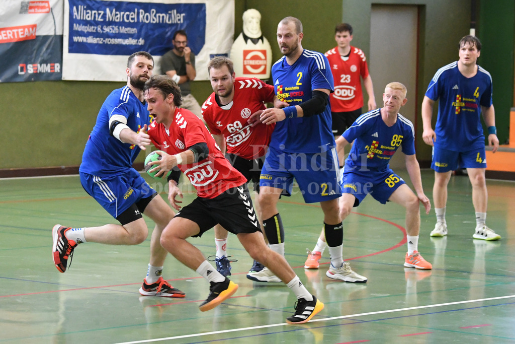 SSG Metten : TV Altötting | Die Mettener Abwehr stand nicht immer goldrichtig Jan Matousik (SSG Metten #3) ; Karel Kveton (SSG Metten #2); Manuel Schwab (SSG Metten #85); Marvin Graf (SSG Metten #4) - Realisiert mit Pictrs.com