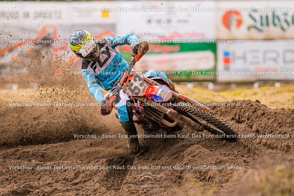 10_05_Dreetz-4850 | Sportfotografin aus Berlin-Brandenburg mit Fokus auf Motocross. Ich halte deine sportliche Leistung und echte Emotionen auf und neben der Strecke professionell fest. Entdecke die Fotos von deinem Rennen und bestelle sie direkt hier im Shop.